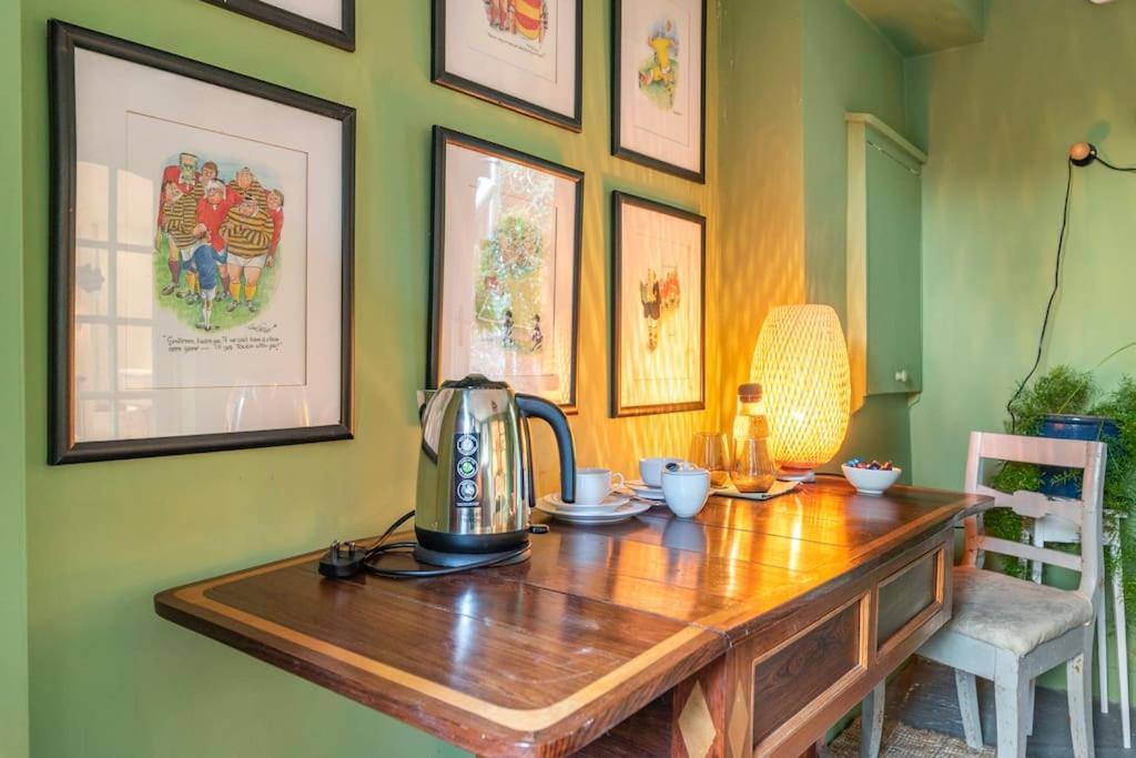 The Old Goathouse Hotell Kildare Eksteriør bilde